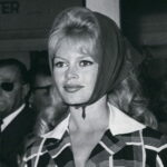 This coat loved by Brigitte Bardot in the 60s is