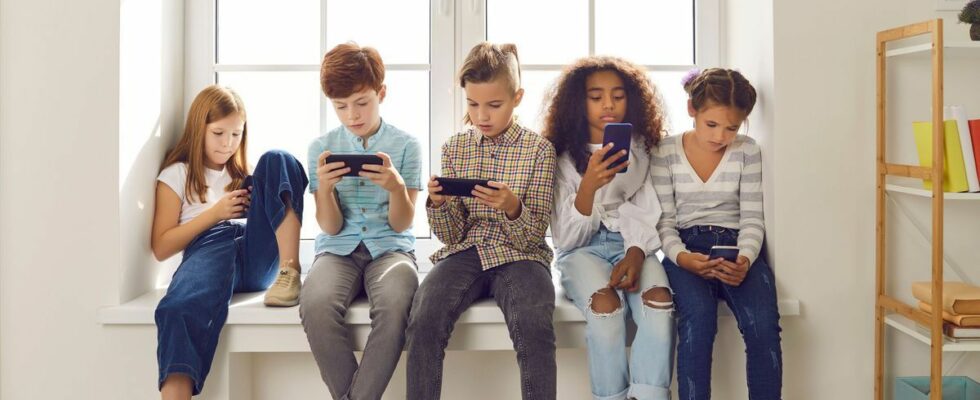 Three quarters of 11 12 year olds use social networks