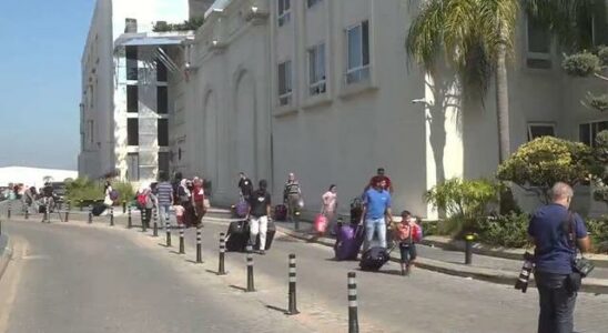 Turkish citizens in Beirut are waiting to be evacuated