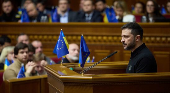 Zelensky rules out ceding territory to end the war –