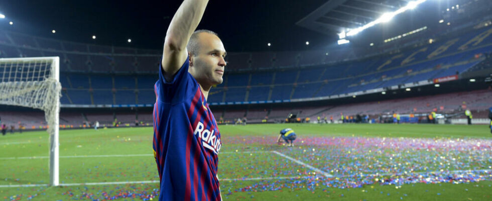 end clap for Spaniard Andres Iniesta