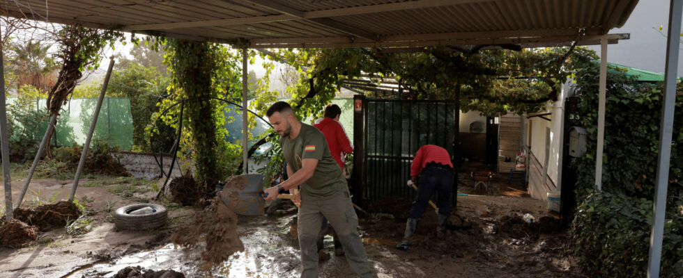 heavy rain falls on Andalusia Valencia and the Balearic Islands