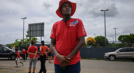 in Martinique the protest continues via roadblocks to lower prices