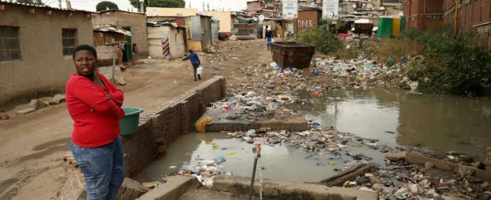 the water crisis amplified by the dilapidation of infrastructure