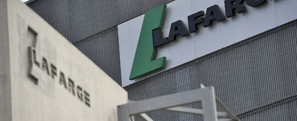 trial ordered against cement manufacturer Lafarge for financing terrorism in