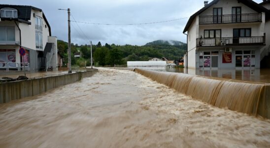 water is either too abundant or insufficient warns the UN