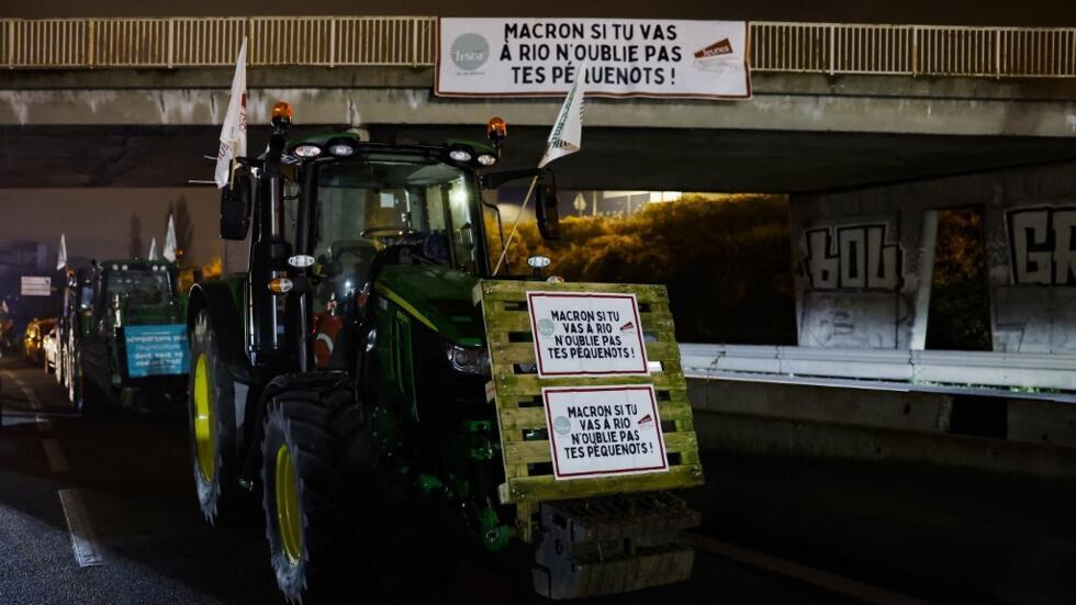 Farmers demonstrate on the RN118 road against the free trade agreement with the Latin American countries of Mercosur, here near Paris on November 17, 2024.