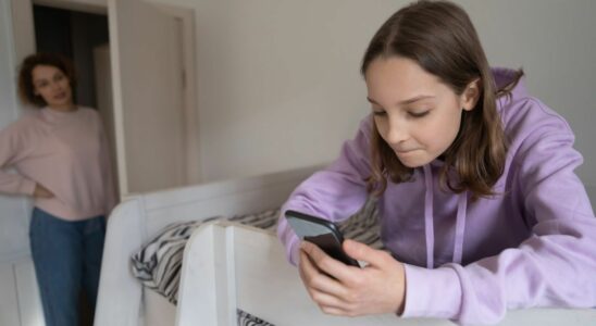 Australia to ban social media for young people under 16