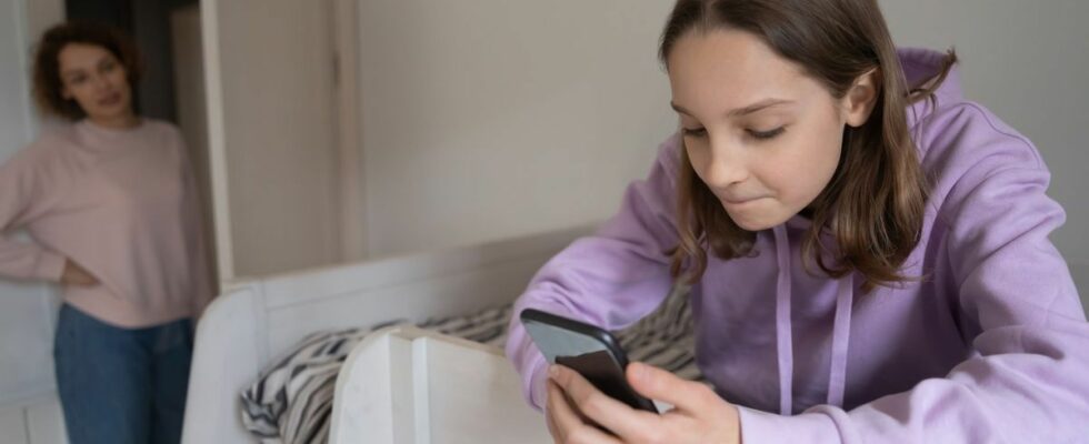 Australia to ban social media for young people under 16