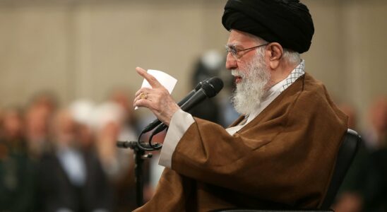 Ayatollah Khamenei promises a scathing response to any attack on