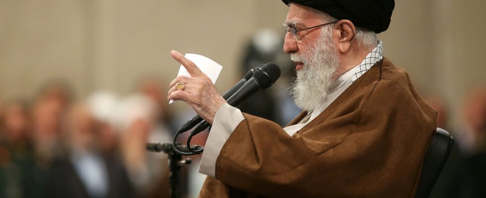 Ayatollah Khamenei promises a scathing response to any attack on