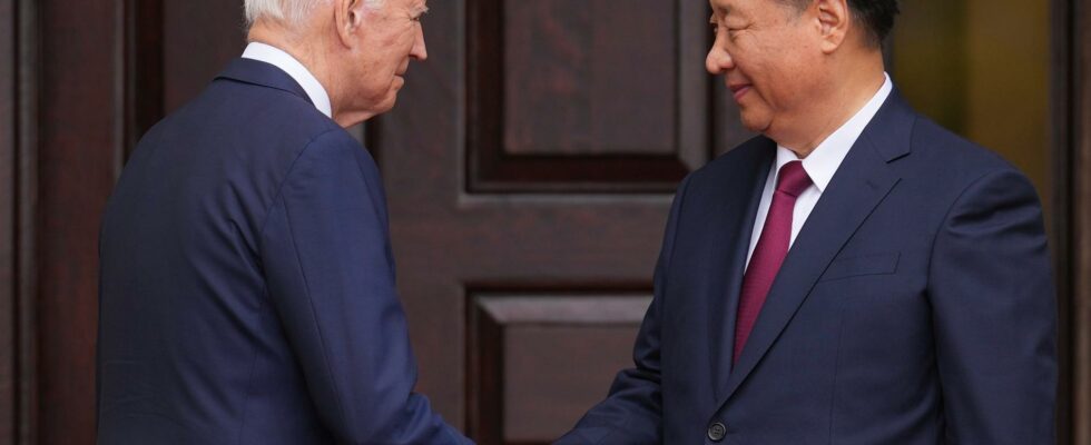 Biden and Xi meet in Lima