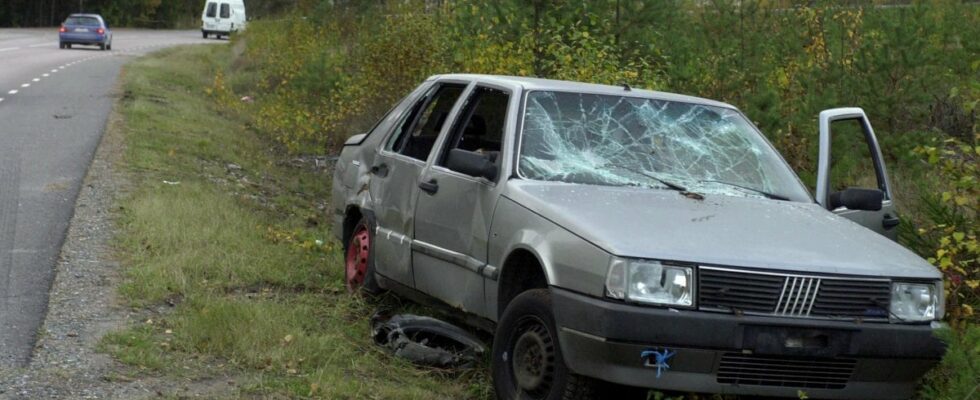 Cars without owners are dumped then the authority gives