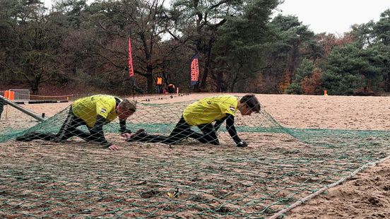 Climbing in scrambling at the NK Survival Run in Doorn