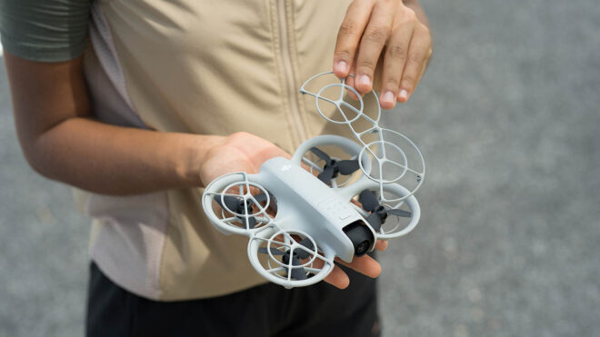 DJI Neo which takes off from the palm of your