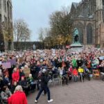 Demonstration against widening A27 and tree felling Amelisweerd starts at