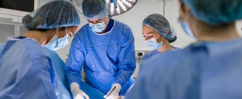 First in France three crossed kidney transplants carried out at