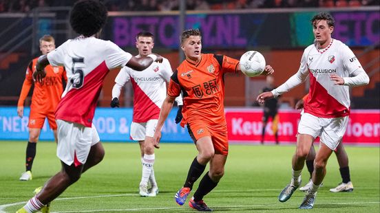 Former players defeat Jong FC Utrecht against FC Volendam