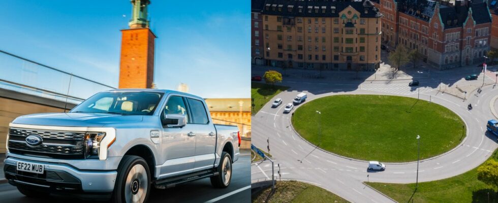 Four ways to drive in a roundabout