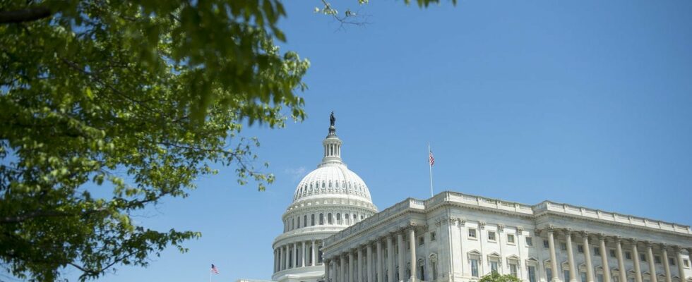 Gunman arrested at Capitol