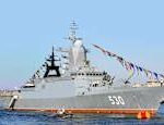 HS A Russian warship anchored near a Chinese vessel suspected