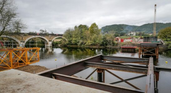 In Dordogne the road that drives you crazy or the