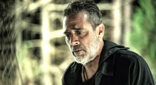 Jeffrey Dean Morgan broke both feet on The Walking Dead