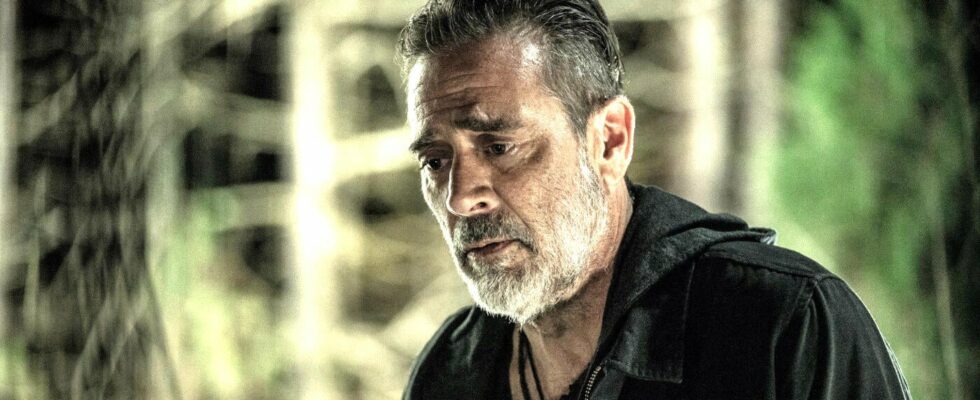 Jeffrey Dean Morgan broke both feet on The Walking Dead