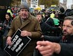 Jeremy Clarkson who became a farmer protested in London