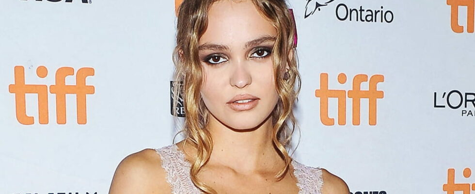 Lily Rose Depp enhances her angelic face with a very sophisticated