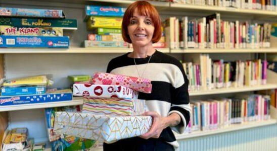 Lola collects Christmas gifts for children in the Valencia flood