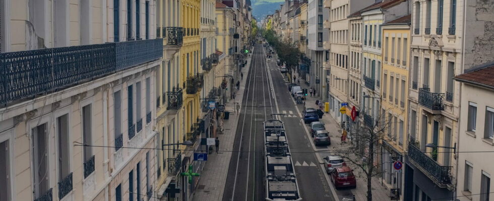 Man shot dead by police in Saint Etienne what we know