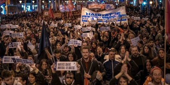 Massive protest against house prices in Barcelona