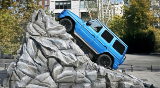 Mercedes Benz The new electric G Class rose in Istanbul