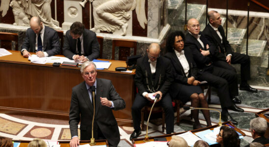 Michel Barnier takes two steps towards the far right to