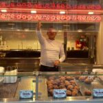 Mother is shocked by threats from oliebollen stall after rejection