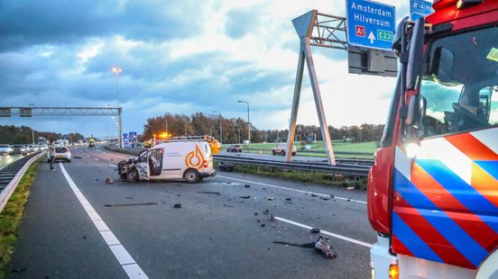 Overturned truck on the A28 near Amersfoort caused traffic jams