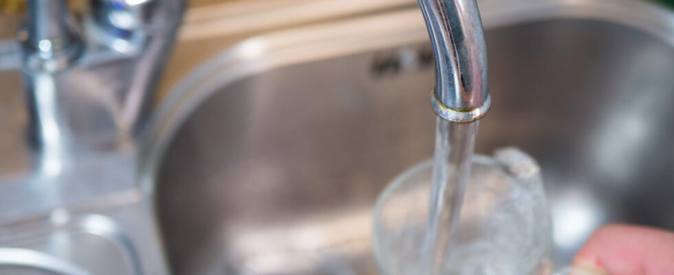 Tap water must no longer be drunk in several towns