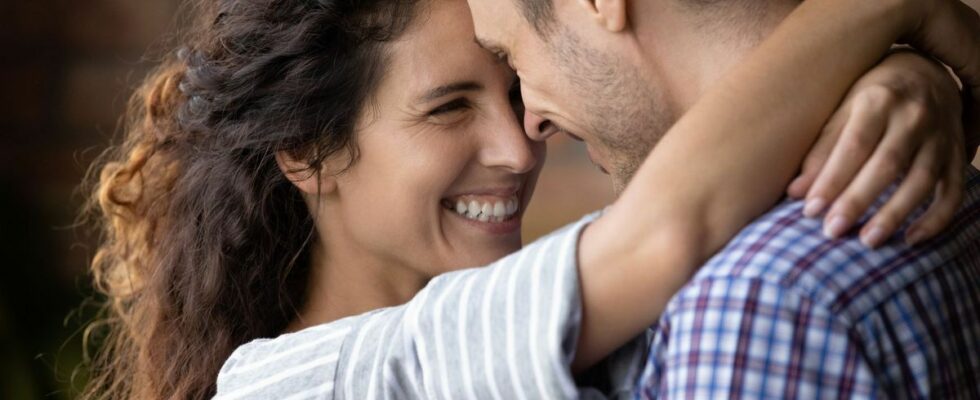 The 7 signs that a woman is truly happy