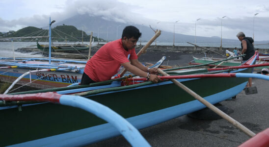 The Philippines fears the arrival of dangerous typhoon Man yi the