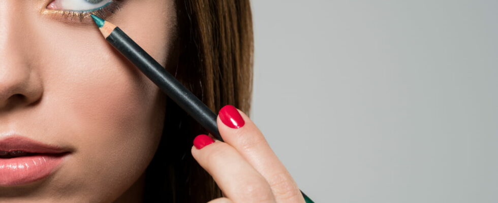 This Bourjois eye pencil is all the rage before the