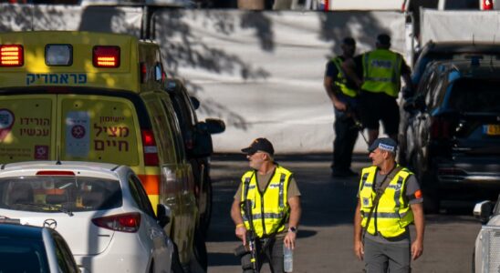 Three arrested for emergency rockets at Netanyahus home