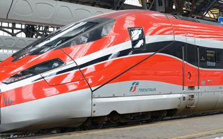 Trenitalia renews its partnership with Angelini Pharma