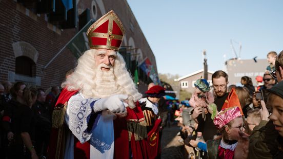 Vianen pays half a million for Sinterklaas what does the