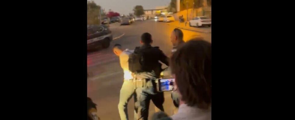 Video Franco Israeli diplomatic incident in Jerusalem two French gendarmes arrested