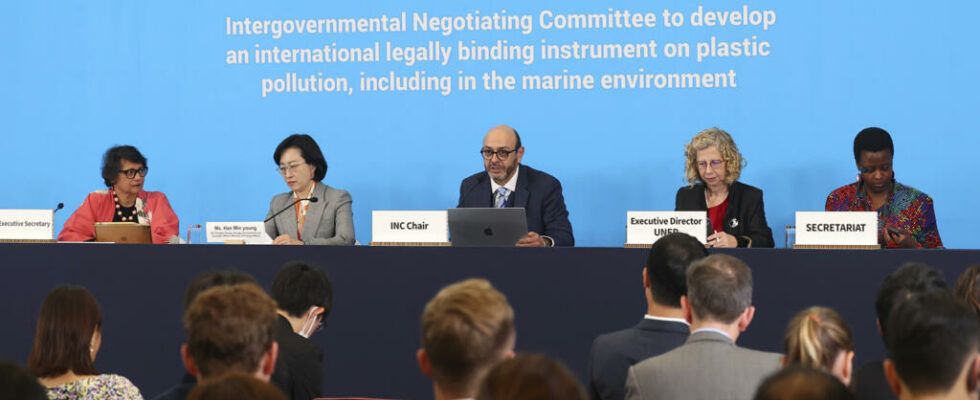 global negotiations on plastic pollution are delayed