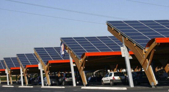 large retailers oppose the installation of solar panels in car