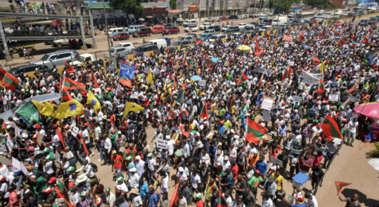 thousands of demonstrators in Luanda against hunger and the government