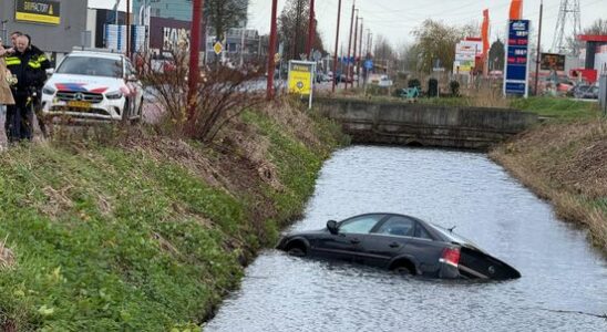 112 news Car in water in Nieuwegein Suspicion of