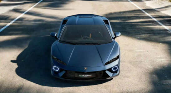 All electric Lamborghini wont arrive before 2029